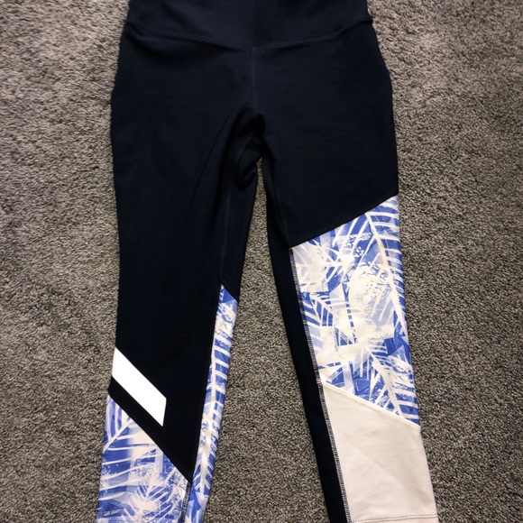 Athletic leggings - Picture 1 of 1